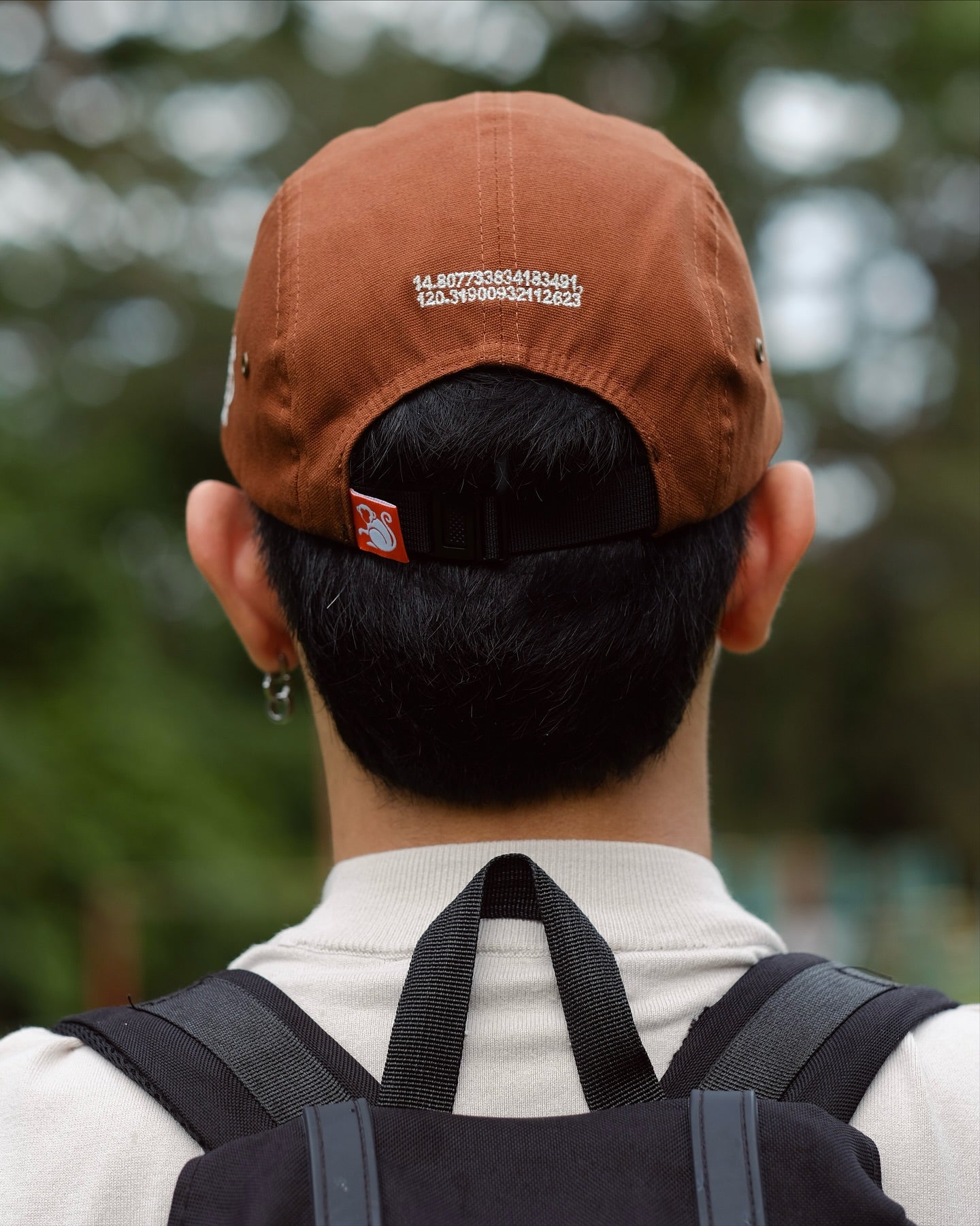 High Peak Signature Cap