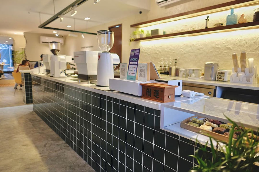 727 Coffee & Co. interior and exterior